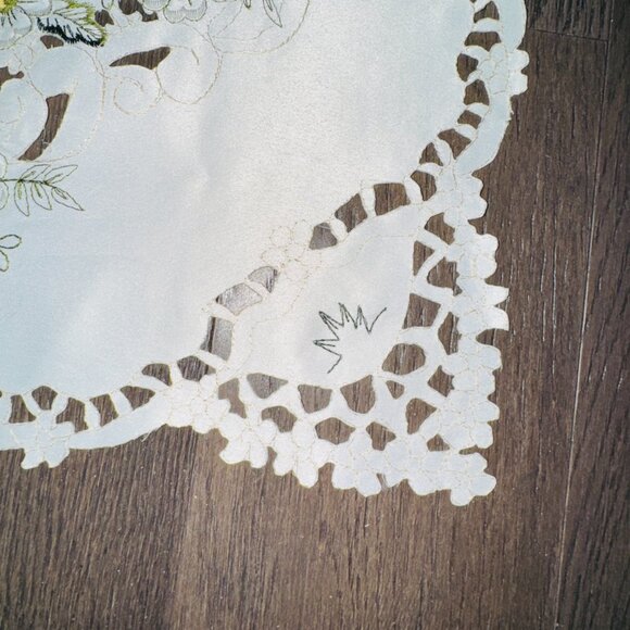 Embroidery Table Runner Farmhouse Country Chicken 54 x 15 in - Picture 4 of 7